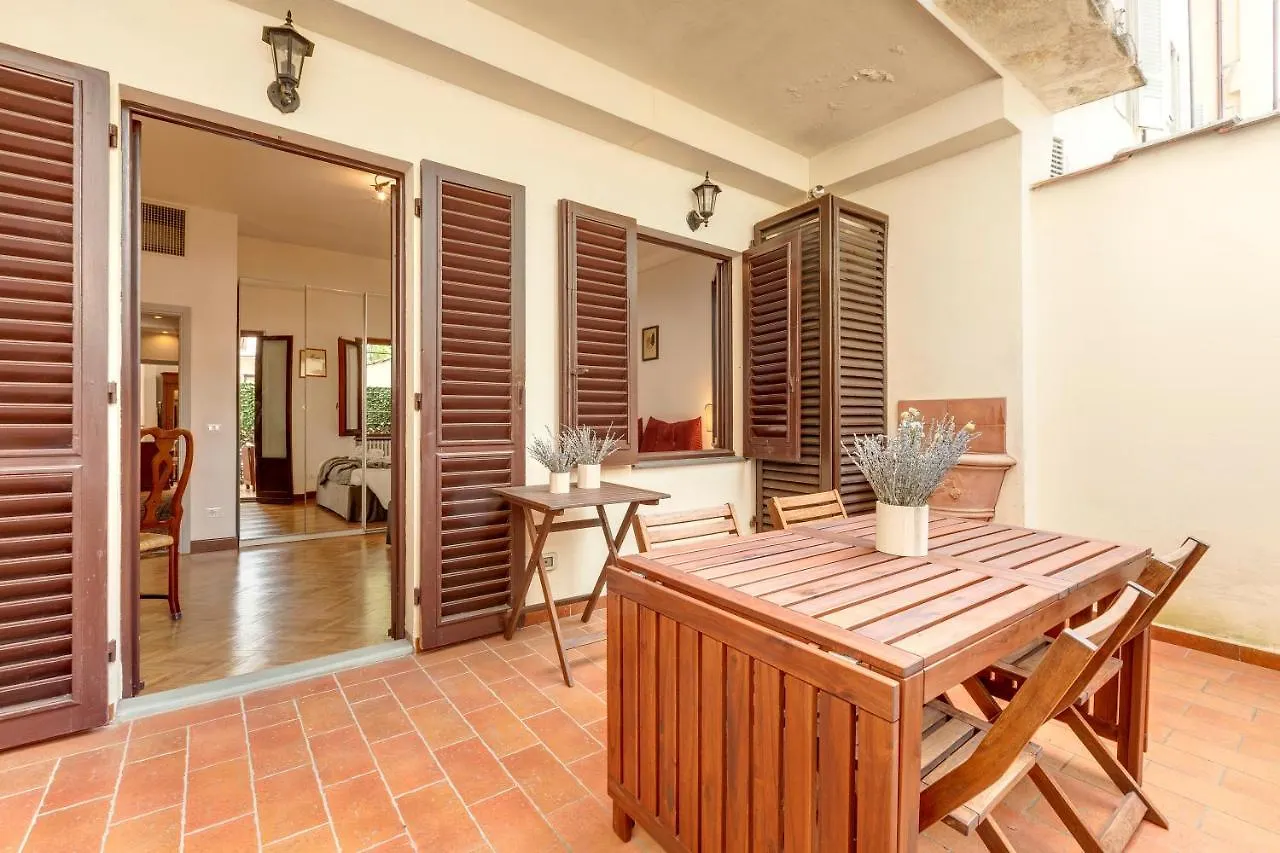 Alfani Deluxe Apartment By Mamo Florence