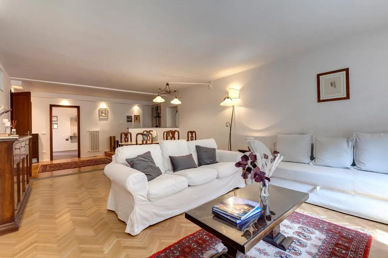 Alfani Deluxe Apartment By Mamo Florence 0*,